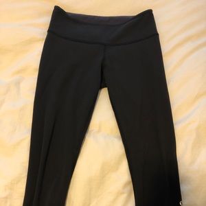 Lululemon black/blue reversible leggings